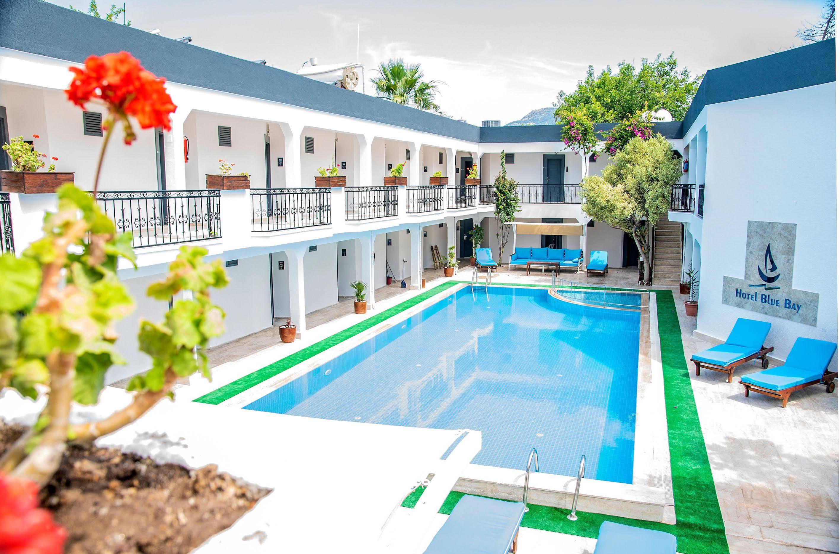 Blue Bay Beach Hotel (Adults Only) Битез Экстерьер фото