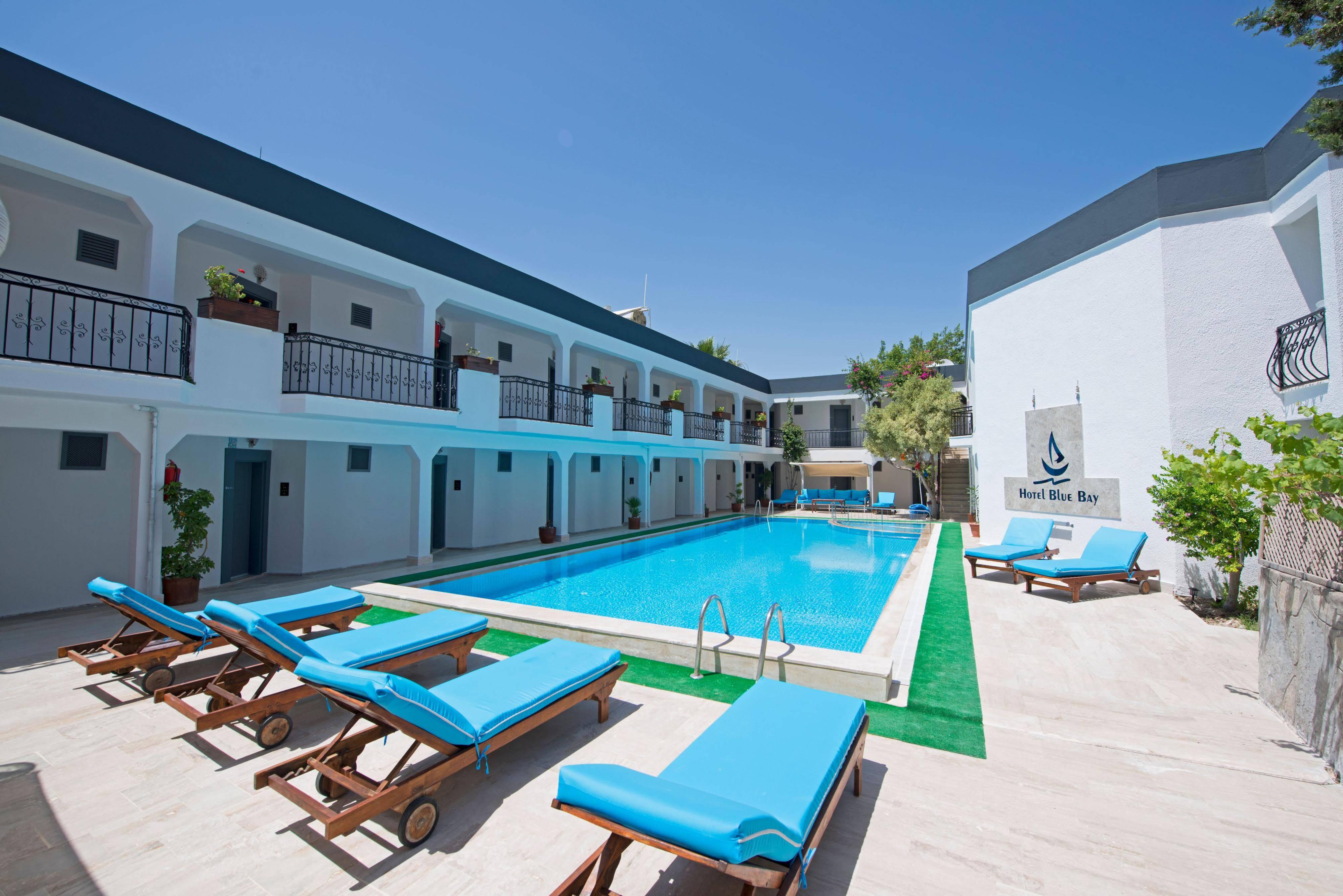 Blue Bay Beach Hotel (Adults Only) Битез Экстерьер фото