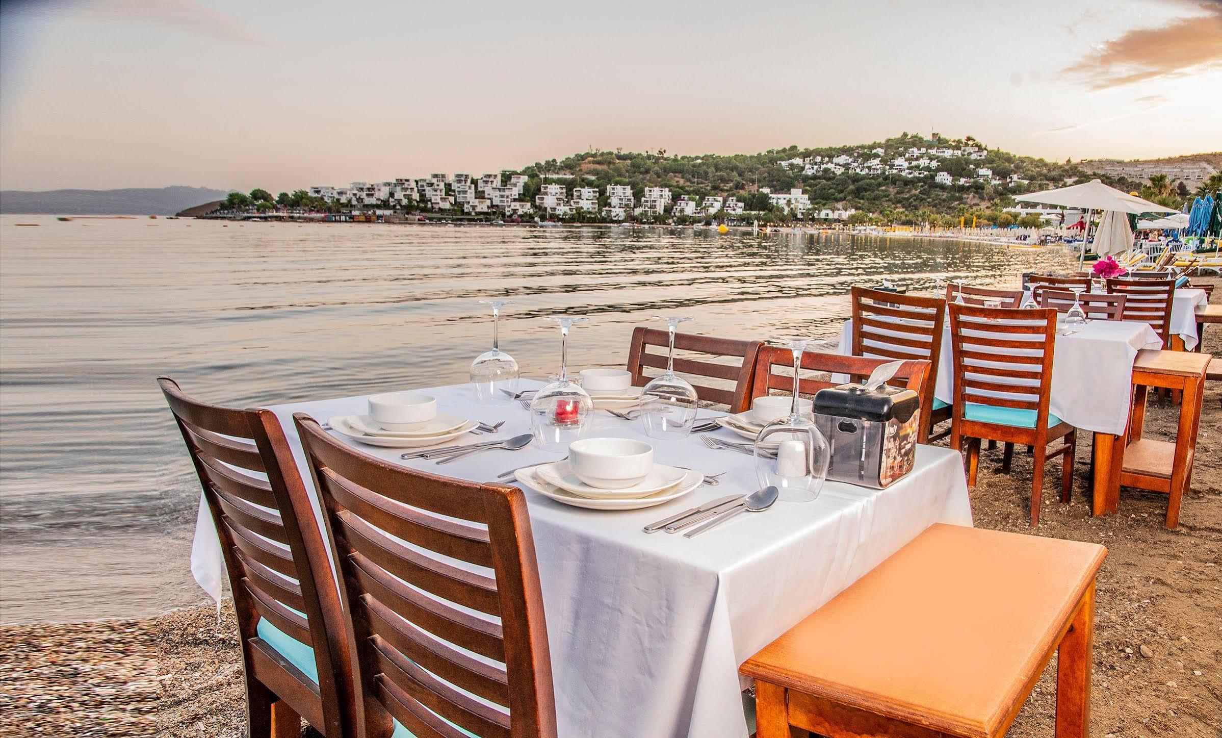 Blue Bay Beach Hotel (Adults Only) Битез Экстерьер фото