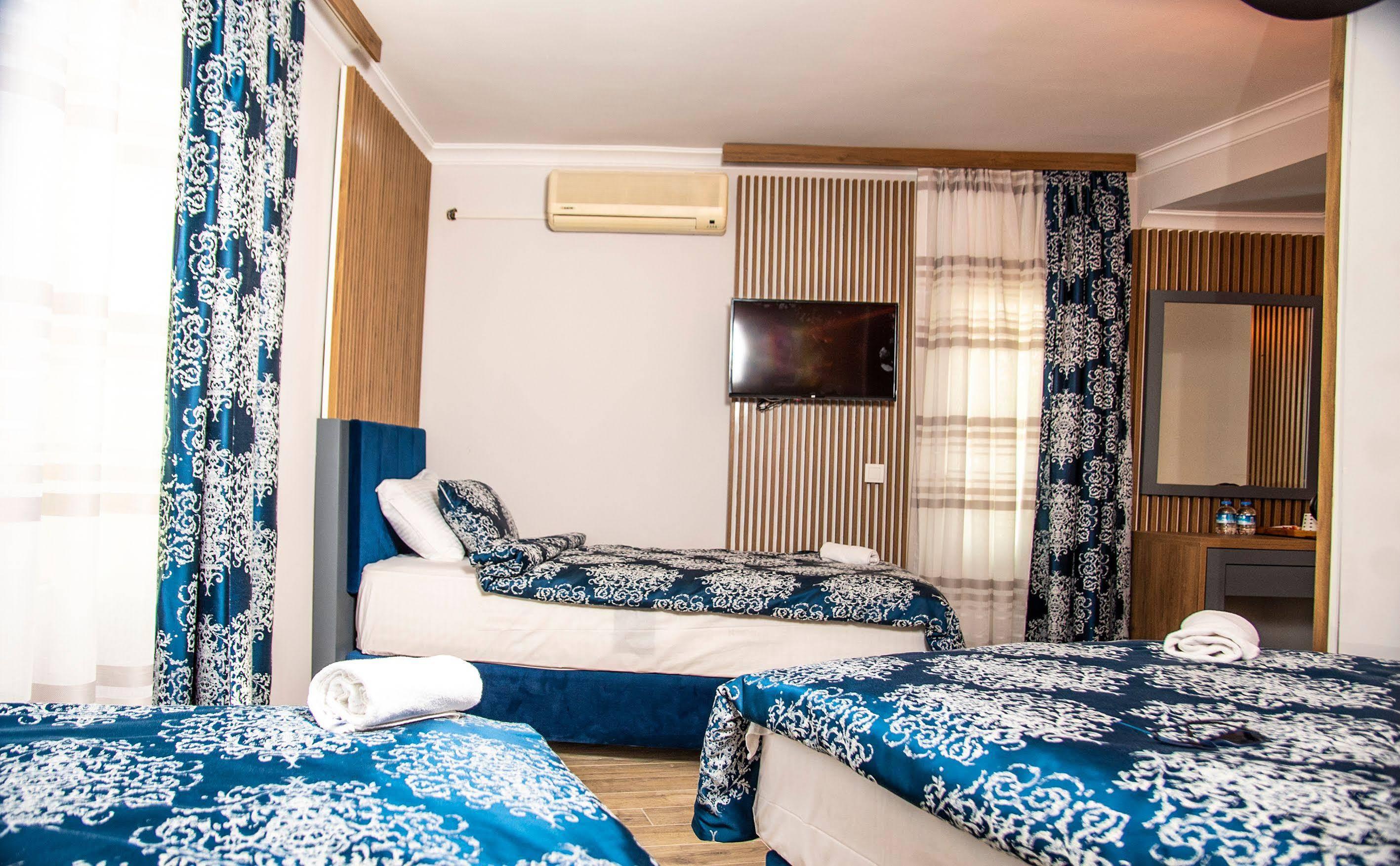 Blue Bay Beach Hotel (Adults Only) Битез Экстерьер фото