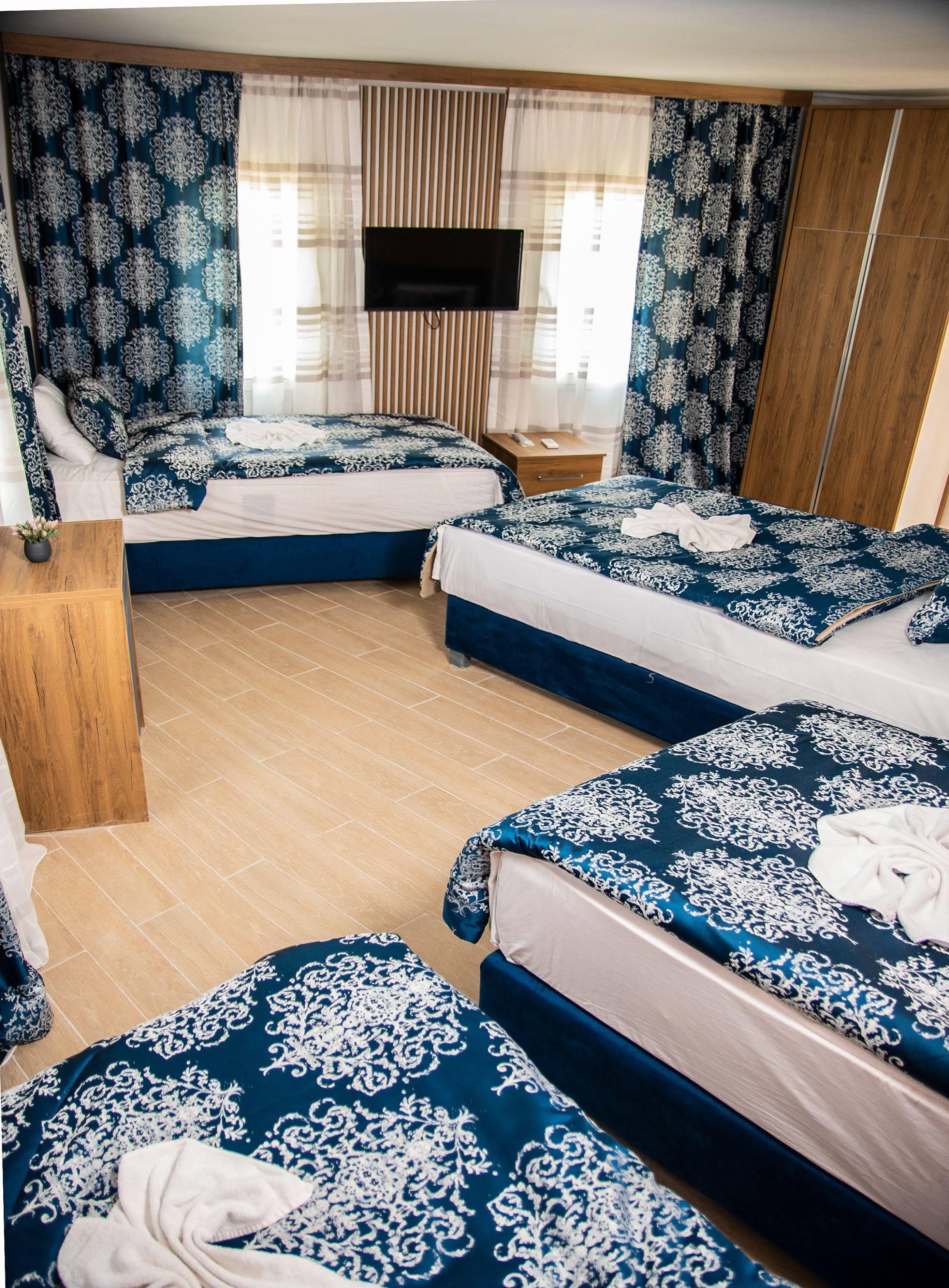 Blue Bay Beach Hotel (Adults Only) Битез Экстерьер фото